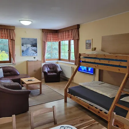 Kubu 3 Samostatny S Kuchyni Апартаменты