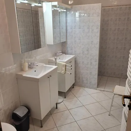 Apartment Kubu 3 Samostatny S Kuchyni *